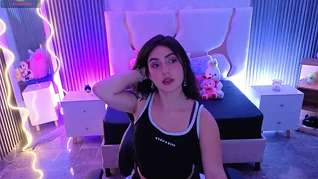 Ixchel tay online show from 04.21.26