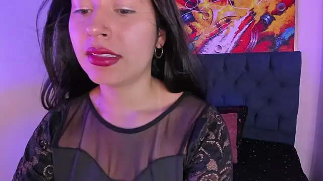 Snapshot of violet_blaze chatting on 11.14.25 violet blaze online show from 11.14.25