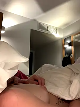 GoldenPussy1329 online show from 01.07.26