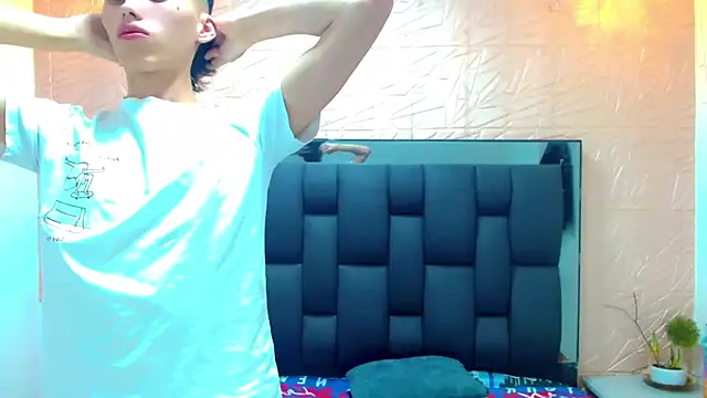 thaigo twink38 online show from 10.24.25