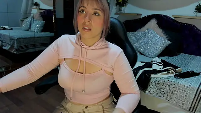 sophialyh 1 online show from 11.05.25