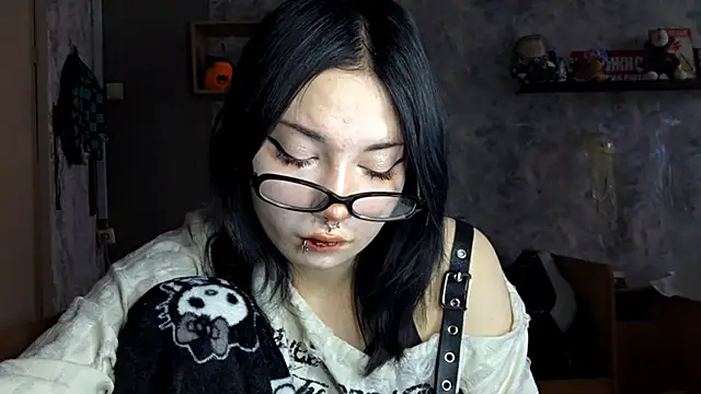 Beeping Creature online show from 12.03.25