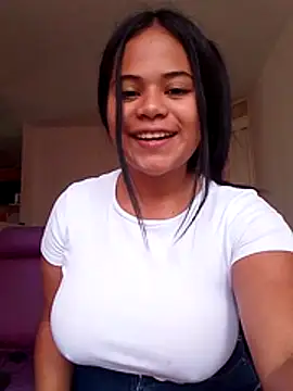 Antonela 19 online show from 10.25.25