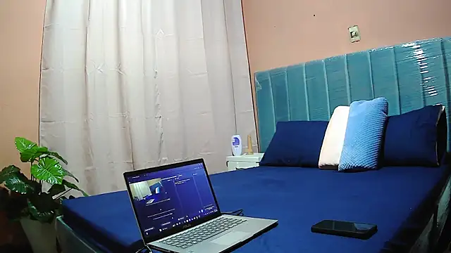 MissAsly online show from 10.16.25