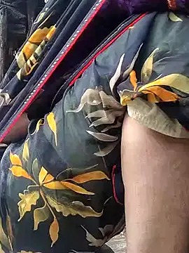 Snapshot of Na_shreya chatting on 10.26.25 Na shreya online show from 10.26.25