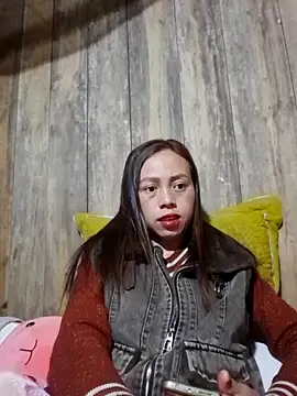 Tuyet xx online show from 12.15.25