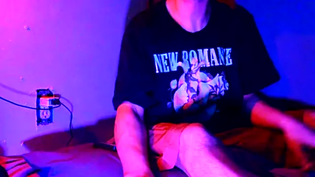 Snapshot of highinhtxx chatting on 10.24.25 highinhtxx online show from 10.24.25