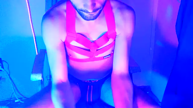 Snapshot of highinhtxx chatting on 11.17.25 highinhtxx online show from 11.17.25