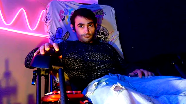 Snapshot of highinhtxx chatting on 12.15.25 highinhtxx online show from 12.15.25