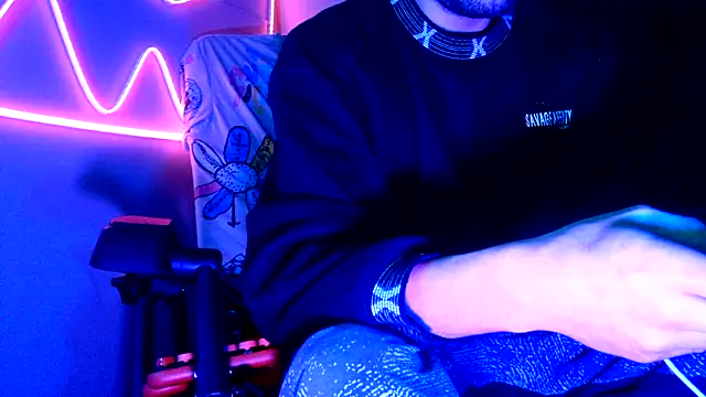 Snapshot of highinhtxx chatting on 12.19.25 highinhtxx online show from 12.19.25