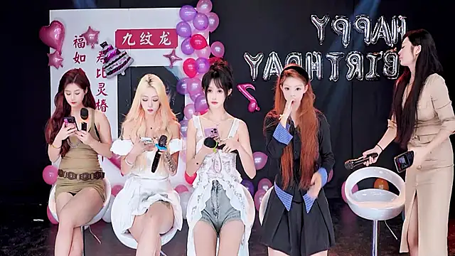 Comebaby-007 online show from 10.25.25