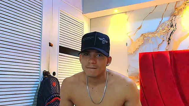 Snapshot of daniscot chatting on 10.09.25 daniscot online show from 10.09.25