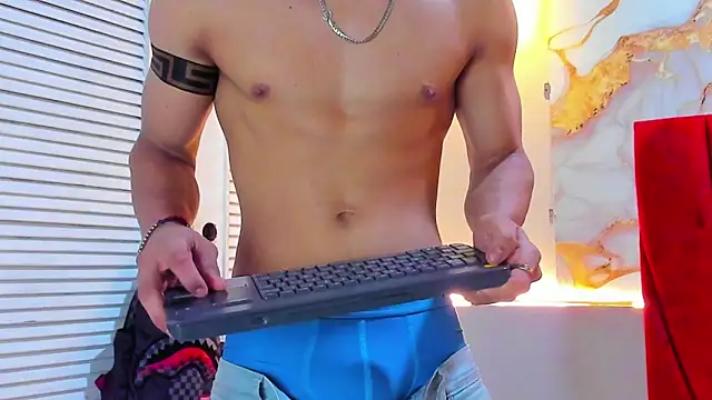 Snapshot of daniscot chatting on 10.25.25 daniscot online show from 10.25.25