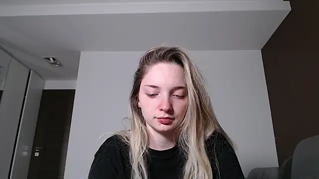 Snapshot of jessicahbelle chatting on 06.18.26 jessicahbelle online show from 06.18.26