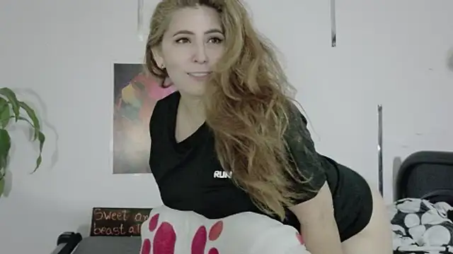 Aisha-Smith69 online show from 11.06.25