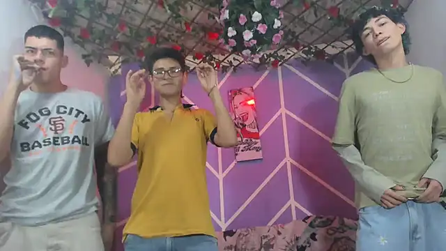 Snapshot of nexusboyhot chatting on 09.29.25 nexusboyhot online show from 09.29.25