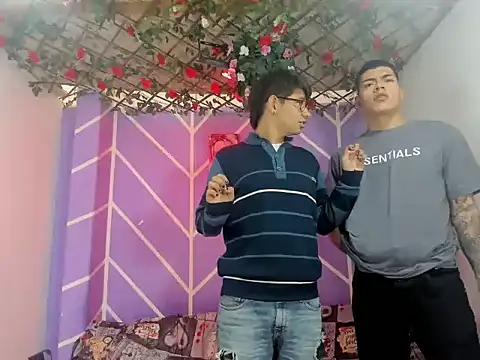 Snapshot of nexusboyhot chatting on 10.05.25 nexusboyhot online show from 10.05.25