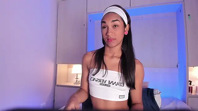 Snapshot of AnahiCollins chatting on 02.05.26 AnahiCollins online show from 02.05.26