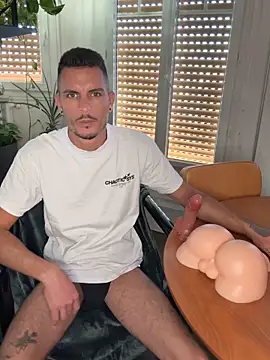 Snapshot of WildFlame2525 chatting on 10.10.25 WildFlame2525 online show from 10.10.25