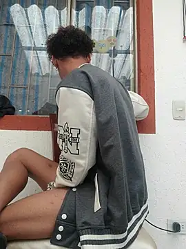 Snapshot of The_boy_good chatting on 12.20.25 The boy good online show from 12.20.25