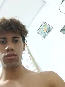 Snapshot of The_boy_good chatting on 01.12.26 The boy good online show from 01.12.26