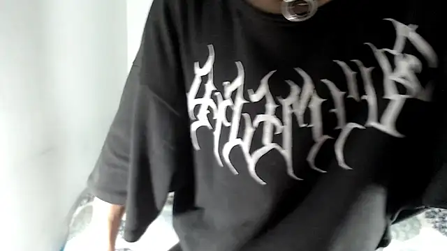 Kuregari xs online show from 12.15.25