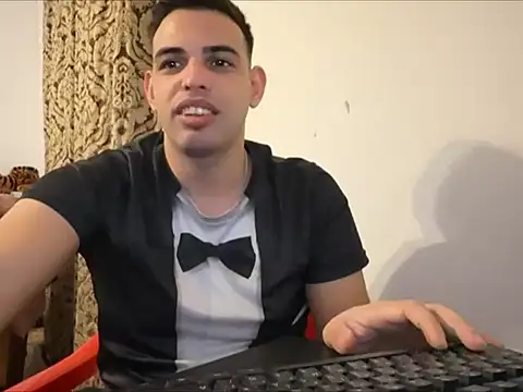 Snapshot of _Djonson_ chatting on 10.01.25 Djonson online show from 10.01.25