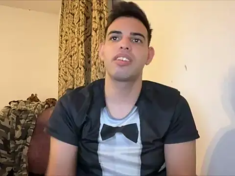 Snapshot of _Djonson_ chatting on 10.12.25 Djonson online show from 10.12.25