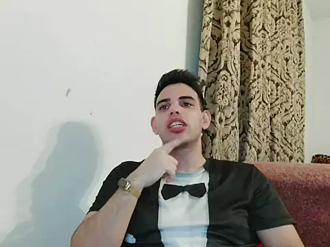 Snapshot of _Djonson_ chatting on 10.12.25 Djonson online show from 10.12.25