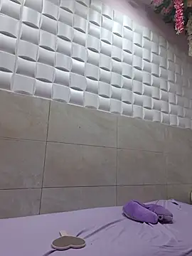 EmmaValencia  online show from 02.11.26