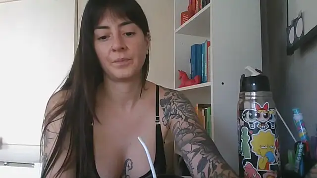Snapshot of dandanbarr chatting on 06.17.26 dandanbarr online show from 06.17.26
