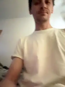 Snapshot of UnitedMap1 chatting on 11.30.25 UnitedMap1 online show from 11.30.25