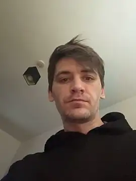 Snapshot of UnitedMap1 chatting on 12.13.25 UnitedMap1 online show from 12.13.25