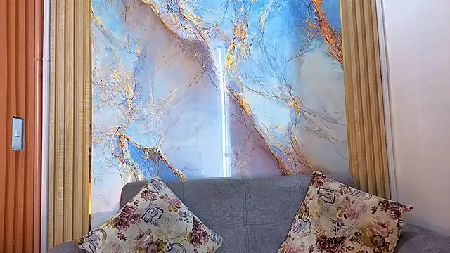 Nahomy Smiths aws online show from 10.25.25