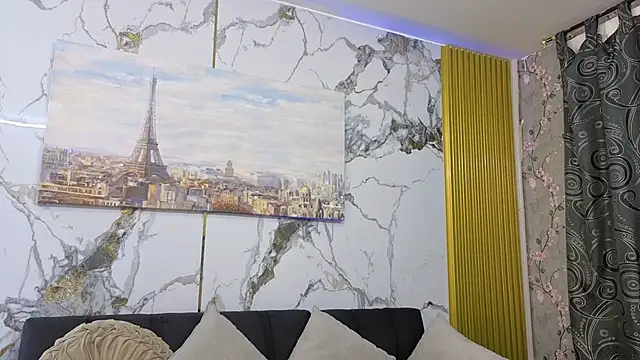 Nahomy Smiths aws online show from 11.19.25