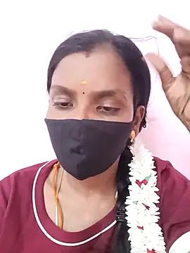 Snapshot of Tamil_Monika chatting on 10.11.25 Tamil Monika online show from 10.11.25