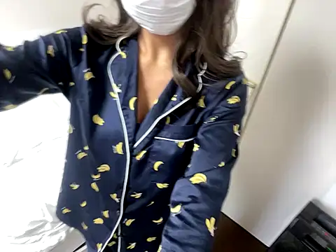 Snapshot of Toriyufu chatting on 11.03.25 Toriyufu online show from 11.03.25