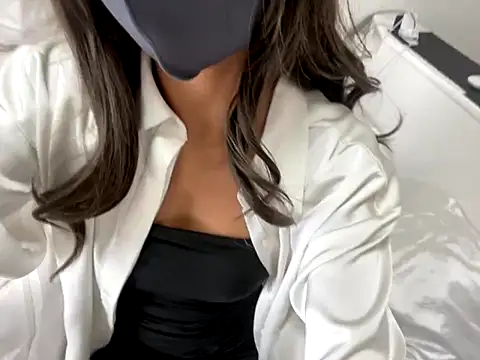 Snapshot of Toriyufu chatting on 11.12.25 Toriyufu online show from 11.12.25