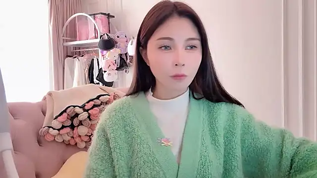 Snapshot of Titi-175 chatting on 11.21.25 Titi-175 online show from 11.21.25