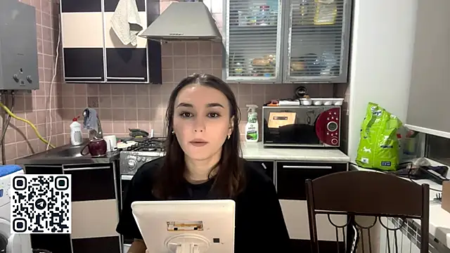 Snapshot of JaneFosterxx chatting on 11.16.25 JaneFosterxx online show from 11.16.25