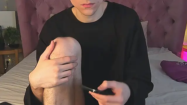 Ellis Rin online show from 11.05.25