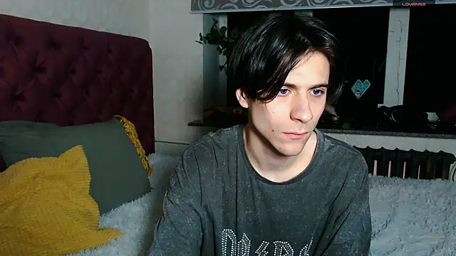 Ellis Rin online show from 11.07.25