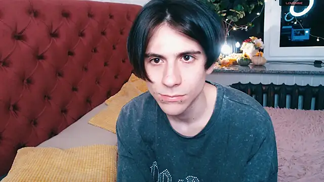 Ellis Rin online show from 11.23.25