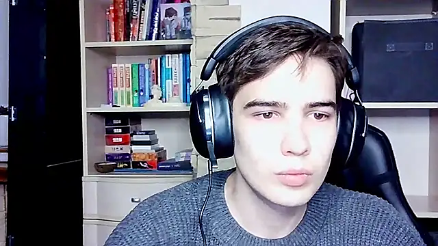 Snapshot of _Chris_Next_Door_ chatting on 10.16.25  Chris Next Door  online show from 10.16.25