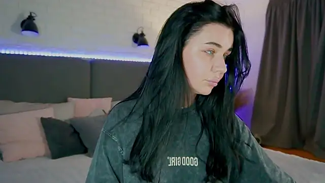 Snapshot of Black___Barbie chatting on 09.28.25 Black Barbie online show from 09.28.25