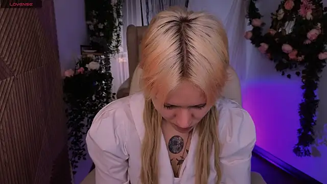 kitten murray  online show from 11.12.25