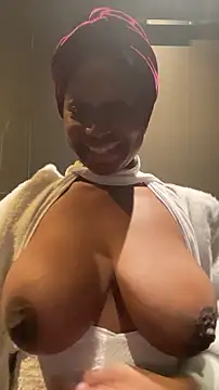 tia   fox online show from 02.02.26