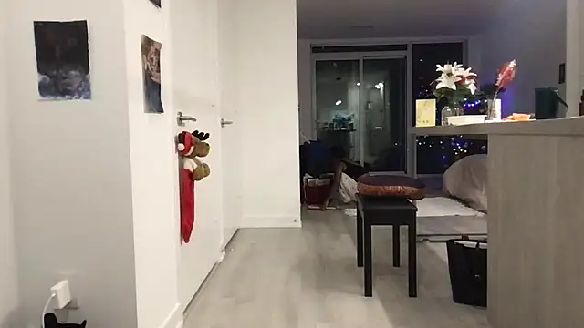 tia   fox online show from 02.19.26