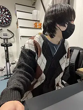 Snapshot of mikan_kun_st chatting on 11.13.25 mikan kun st online show from 11.13.25