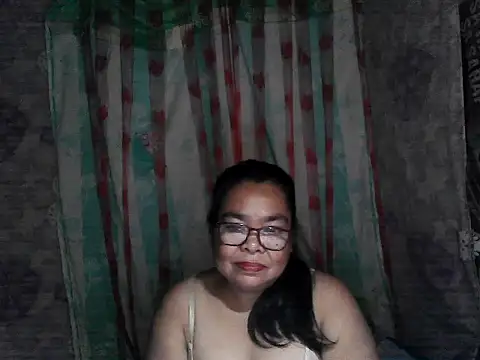 Snapshot of cris_tita chatting on 03.08.26 cris tita online show from 03.08.26